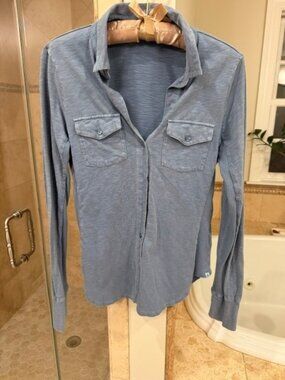 Calvin Klein Jeans brand Button Down Shirt - SUPER COMFY - blue - size Medium